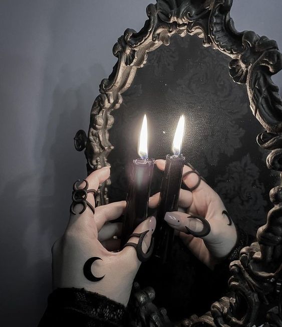 Lo Specchio Nero è Stregoneria?